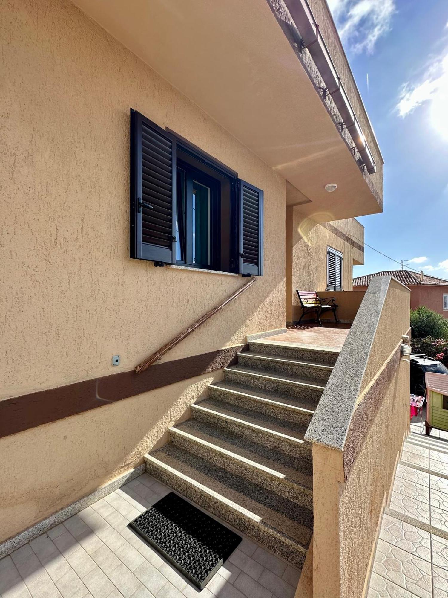 Ferienwohnung Residenza M.E.M. La Maddalena La Maddalena  Exterior foto